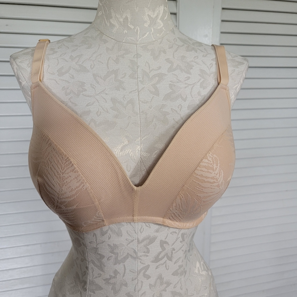 Lively Wirefree Lightly Padded Bra 38DD